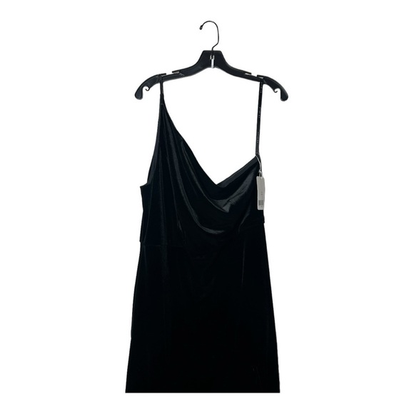AFTER SIX VELVET ONE SHOULDER‎ GOWN SIZE 16 BLACK IN COLOR; SOLID COLOR PROM - Picture 4 of 10